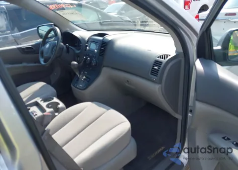 2010 Kia Sedona Lx z USA, uszkodzony, nr VIN KNDMG4C37A6325978